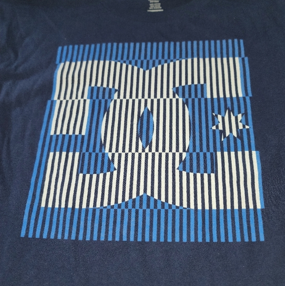 DC Trademark Mens Short Sleeve Crew Neck Navy Graphic Blue White Stripe SZL - Picture 5 of 6